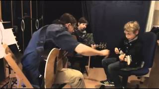 Tomasz Gaworek Gitarrenunterricht mit Kindern 2